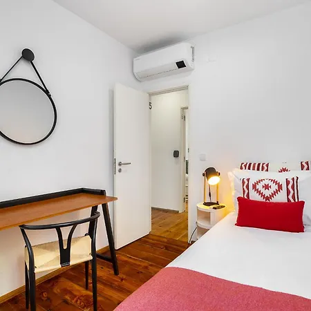 Pensjonat Whome Urban Tech Retreat, Modern Hubs For Remote Living Lizbona