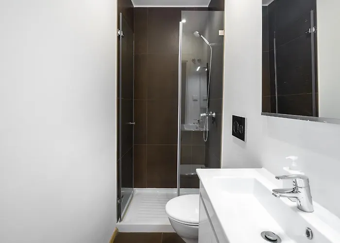 Whome Urban Tech Retreat, Modern Hubs For Remote Living * Lisboa