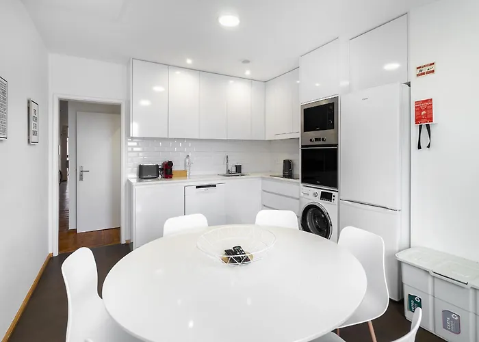 Whome Urban Tech Retreat, Modern Hubs For Remote Living Lisboa