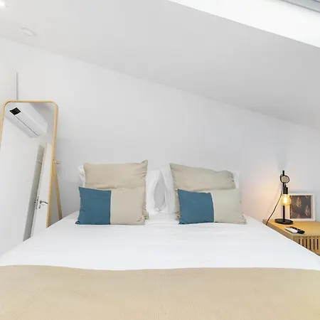 Whome Urban Tech Retreat, Modern Hubs For Remote Living ゲストハウス リスボン